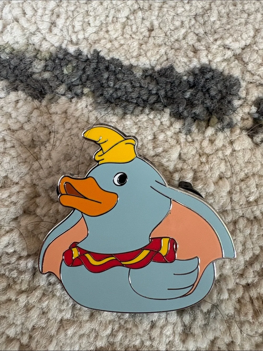 🦆 Ducks of Disney trading pin (Dumbo) - Disney Parks collectible (Brand New)